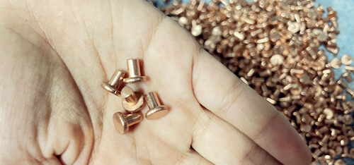 Rivetos de cobre são enviados para a Romênia