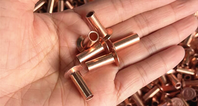 Rebites de cobre são enviados para a Europa